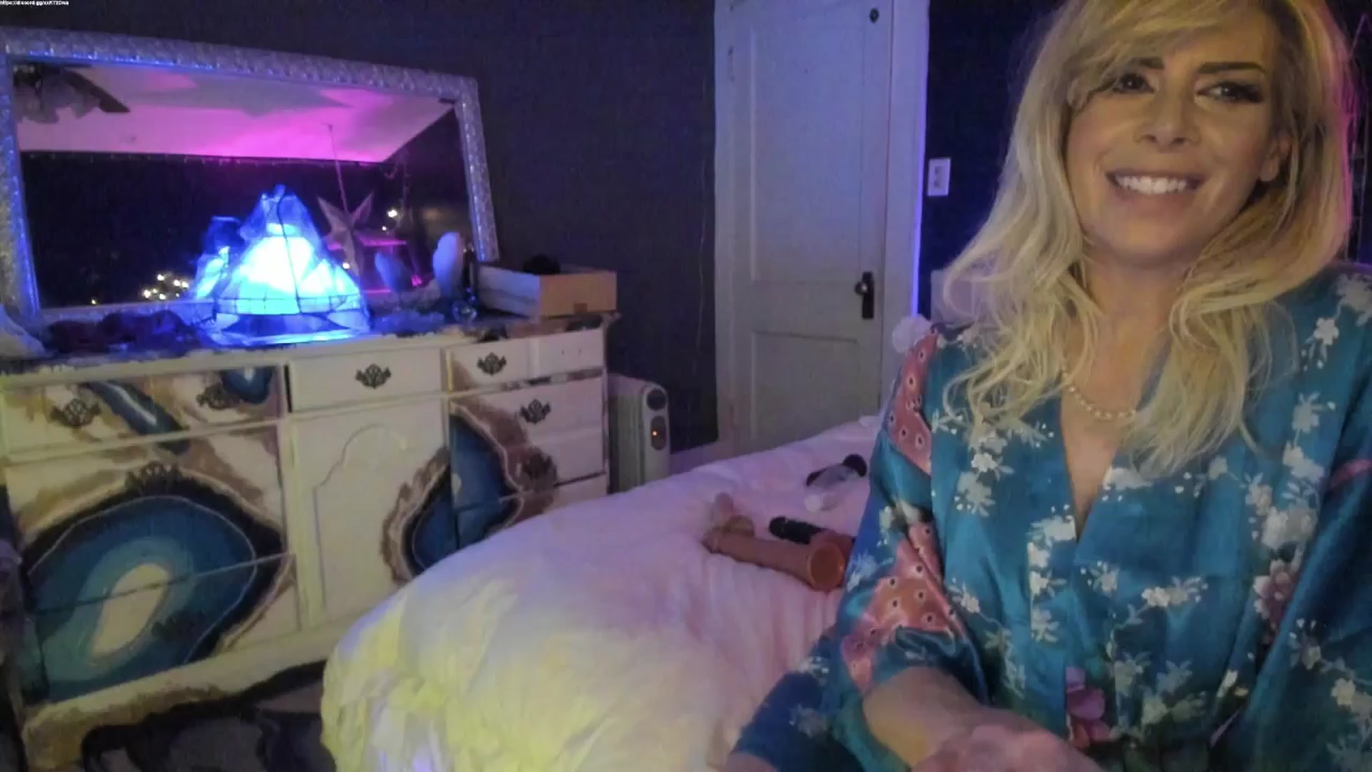 Gallery image thumbnail from SvetlanaSnow's myfreecams stream on, 03/29/2025, 08:03 image 8 of 20
