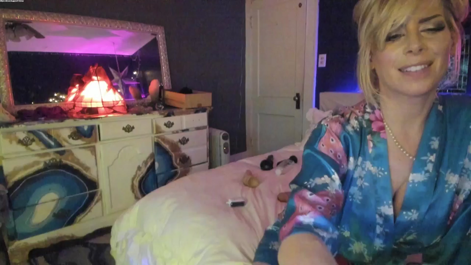 Gallery image thumbnail from SvetlanaSnow's myfreecams stream on, 03/29/2025, 08:03 image 2 of 20