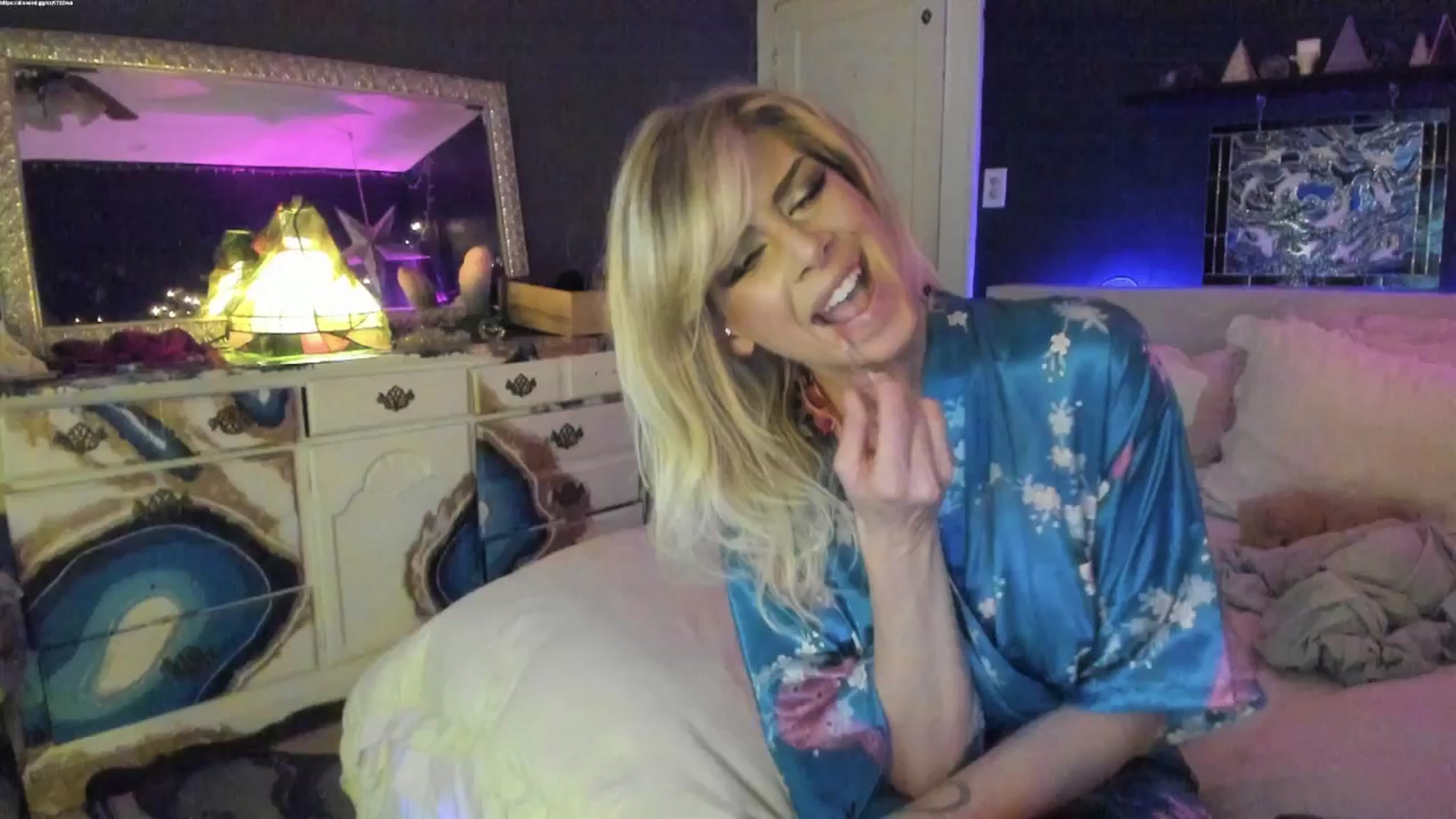 Gallery image thumbnail from SvetlanaSnow's myfreecams stream on, 03/29/2025, 08:03 image 15 of 20