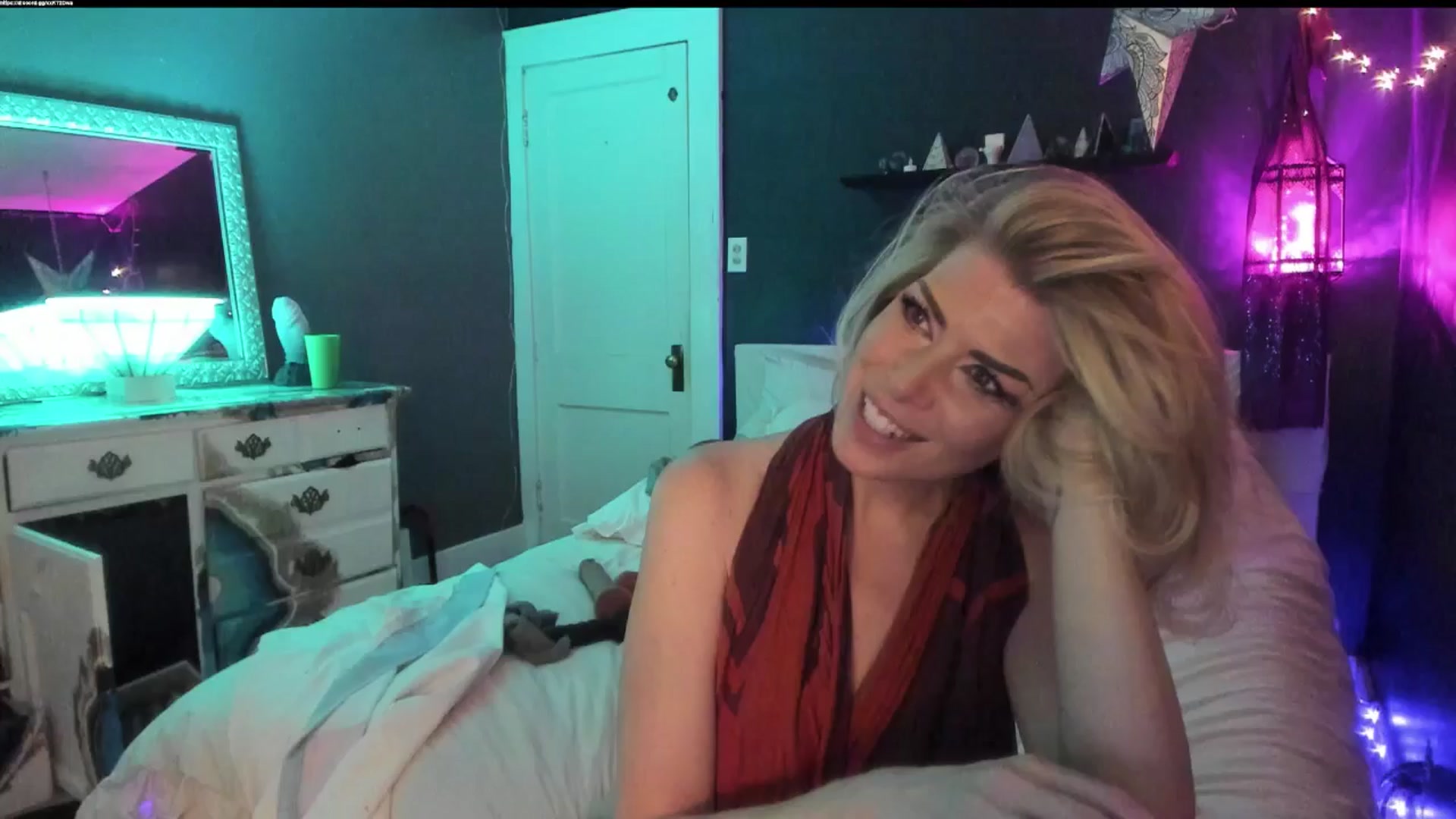 Gallery image thumbnail from SvetlanaSnow's myfreecams stream on, 04/01/2025, 08:23 image 15 of 20