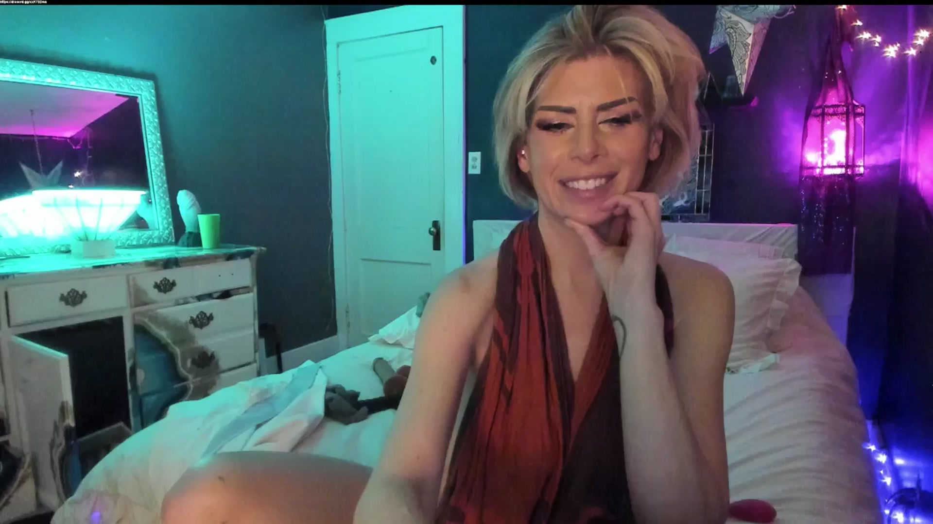 Gallery image thumbnail from SvetlanaSnow's myfreecams stream on, 04/01/2025, 08:23 image 9 of 20