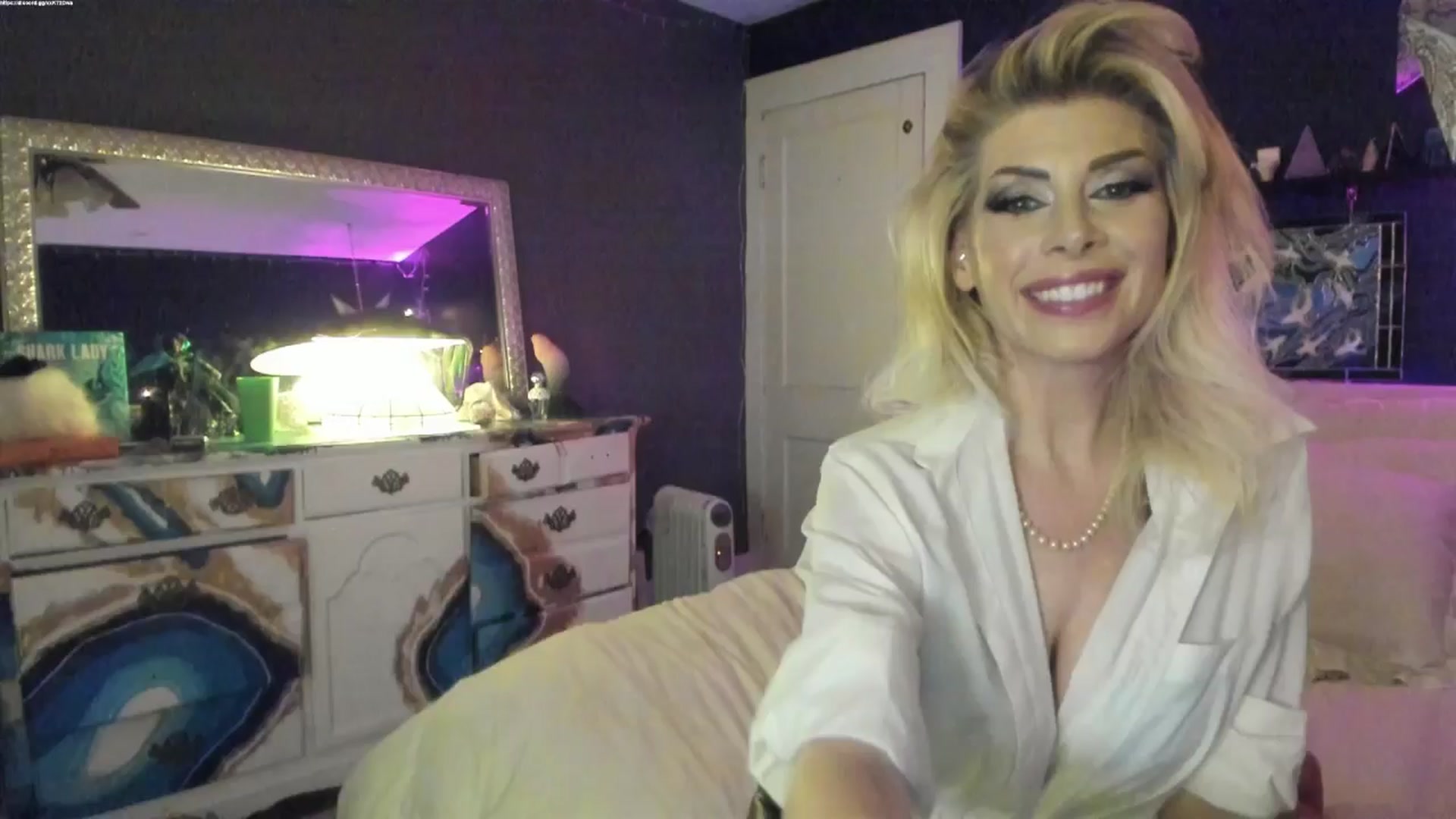 Gallery image thumbnail from SvetlanaSnow's myfreecams stream on, 04/03/2025, 07:26 image 17 of 20