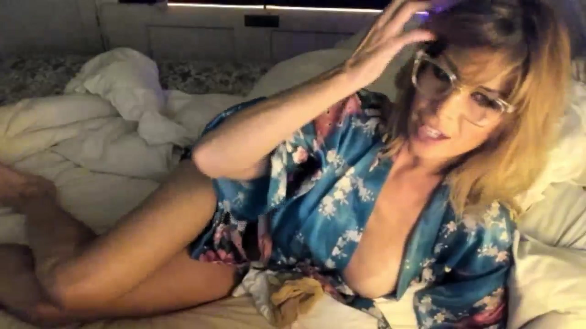 Gallery image thumbnail from SvetlanaSnow's myfreecams stream on, 09/19/2025, 08:17 image 8 of 20