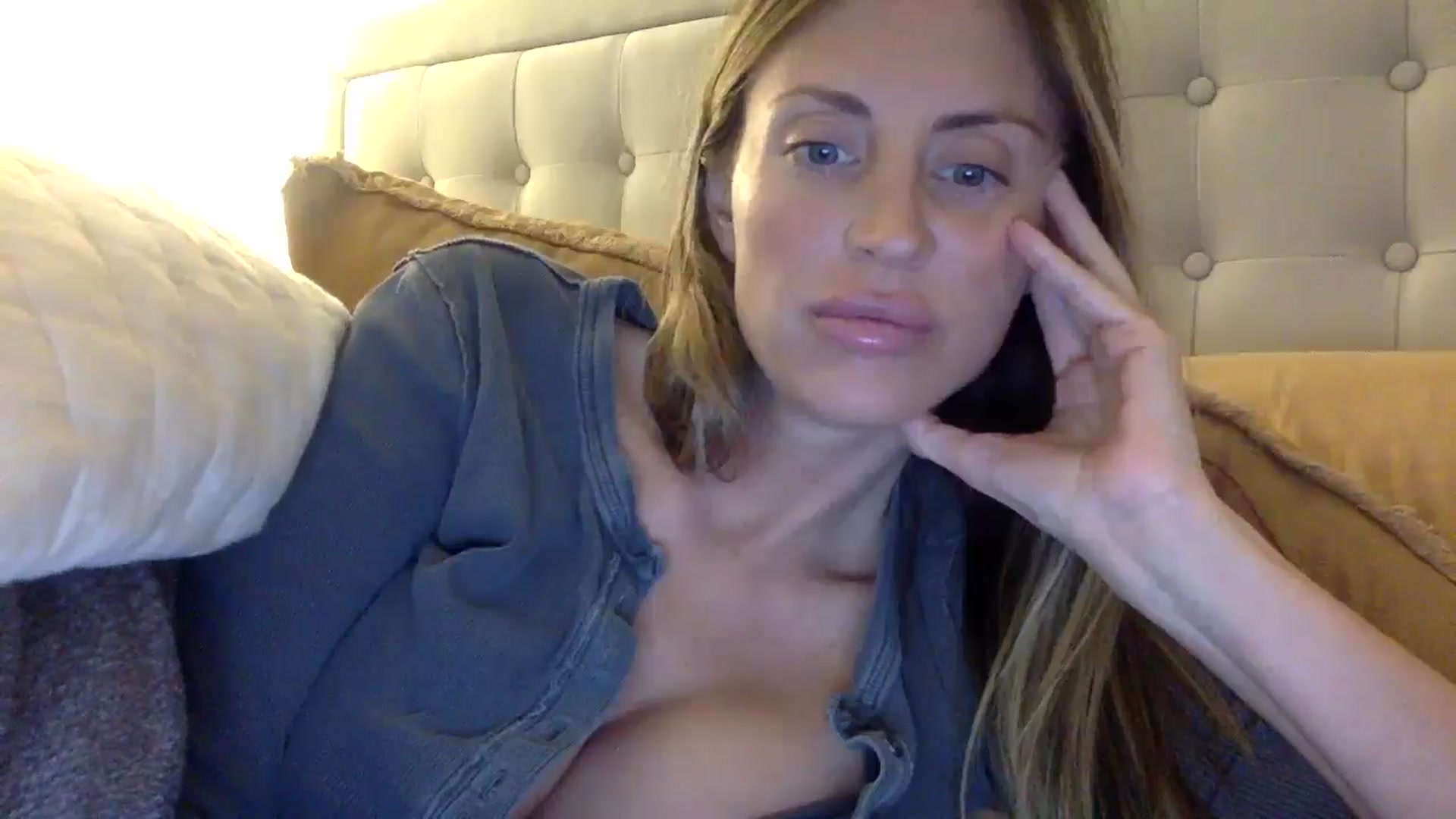 Gallery image thumbnail from Svm3_K1n6's myfreecams stream on, 02/24/2026, 01:02 image 15 of 20