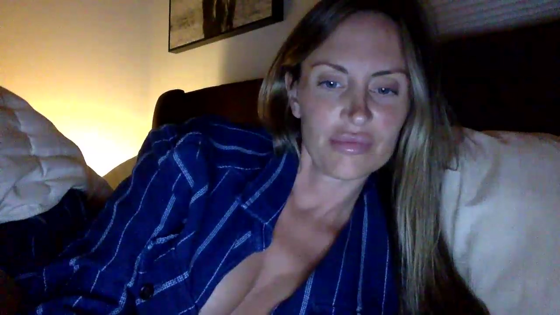Gallery image thumbnail from Svm3_K1n6's myfreecams stream on, 07/01/2026, 04:48 image 15 of 20