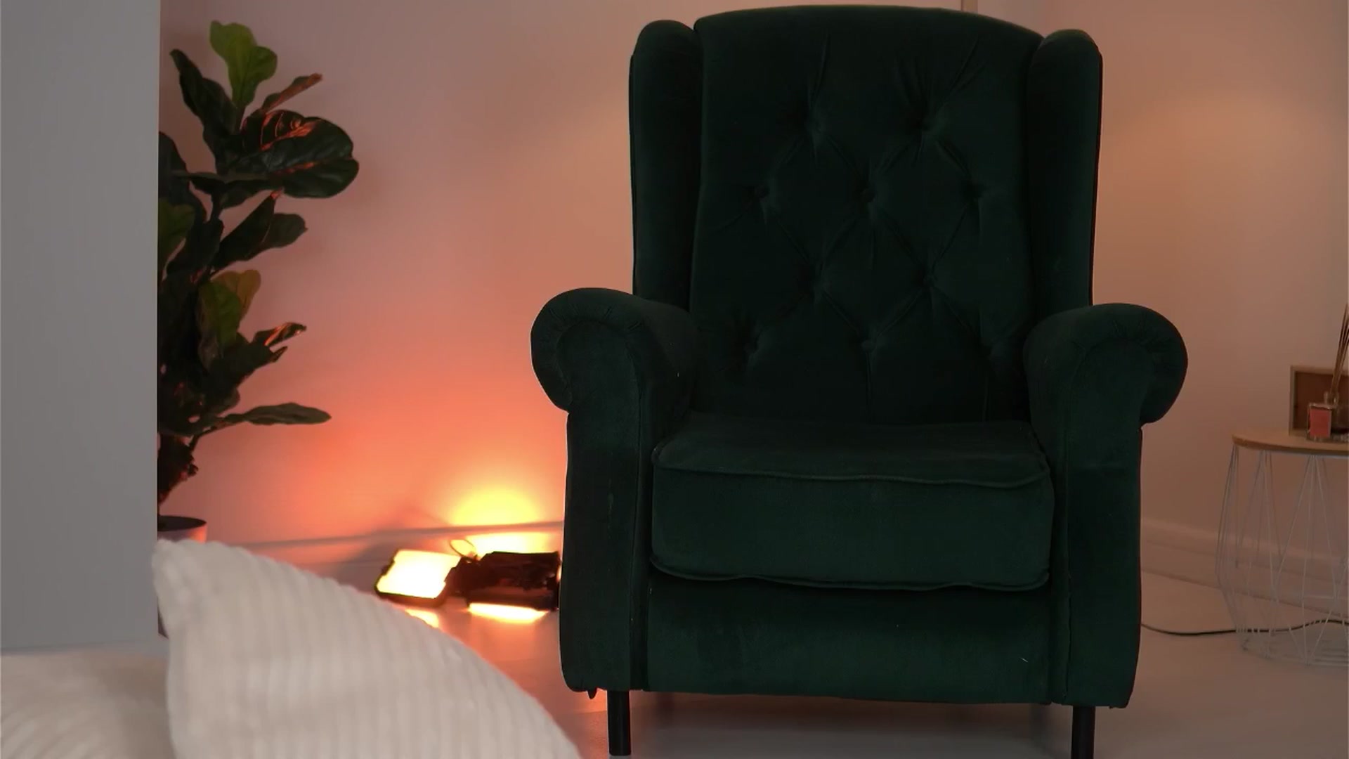 Gallery image thumbnail from SvveetLuna's myfreecams stream on, 04/24/2026, 12:38 image 12 of 20