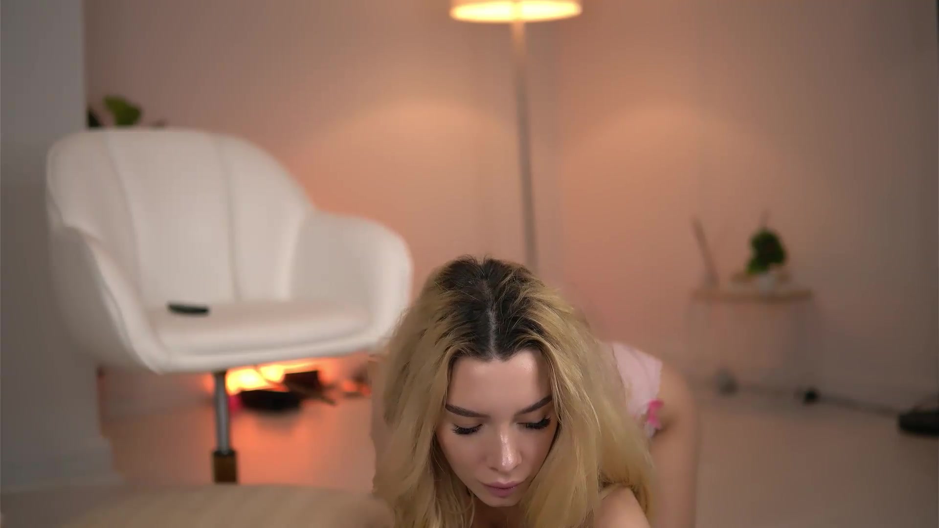 Gallery image thumbnail from SvveetLuna's myfreecams stream on, 08/02/2026, 12:38 image 19 of 20