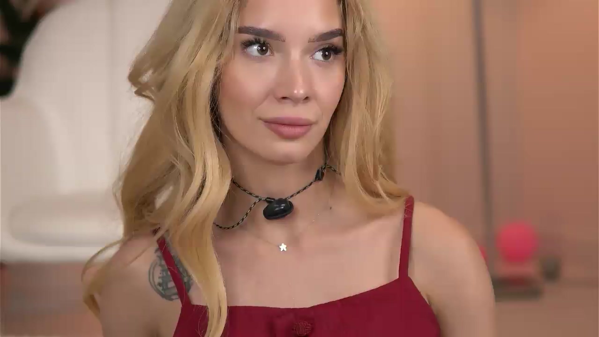 Gallery image thumbnail from SvveetLuna's myfreecams stream on, 08/03/2026, 08:24 image 15 of 20
