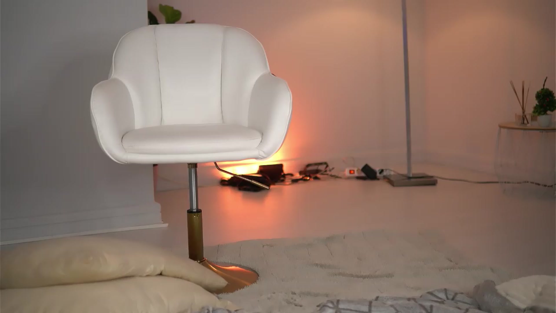 Gallery image thumbnail from SvveetLuna's myfreecams stream on, 08/18/2026, 12:29 image 9 of 20
