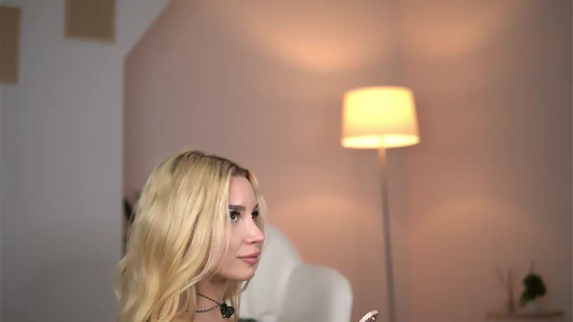 Gallery image thumbnail from SvveetLuna's myfreecams stream on, 08/30/2026, 12:51 image 7 of 20