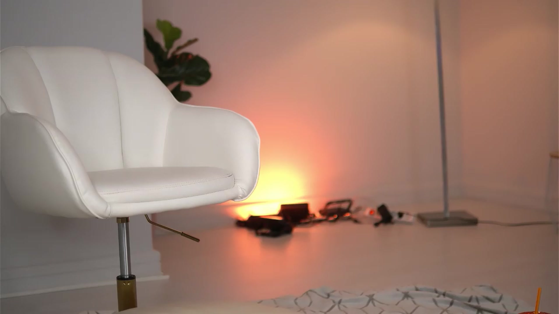 Gallery image thumbnail from SvveetLuna's myfreecams stream on, 09/11/2026, 11:36 image 12 of 20