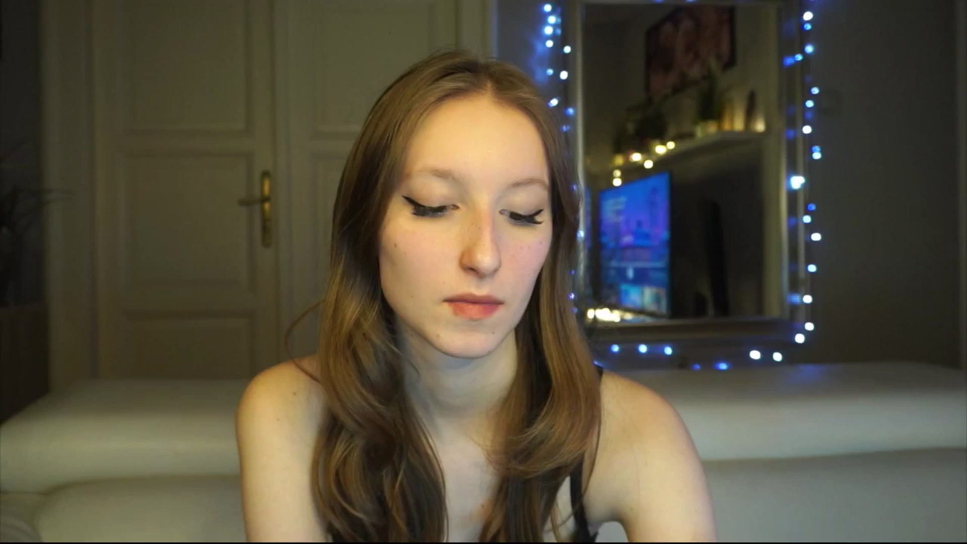 Gallery image thumbnail from Sw33t_g1rl's myfreecams stream on, 01/20/2026, 16:12 image 13 of 20