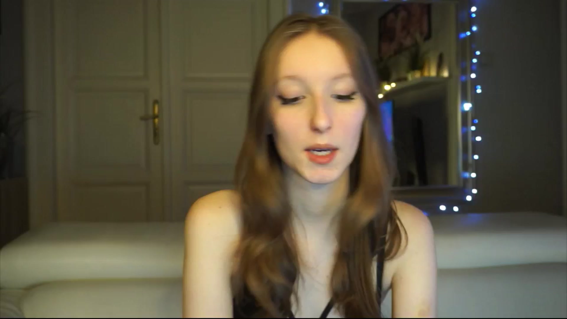 Gallery image thumbnail from Sw33t_g1rl's myfreecams stream on, 01/20/2026, 16:12 image 5 of 20