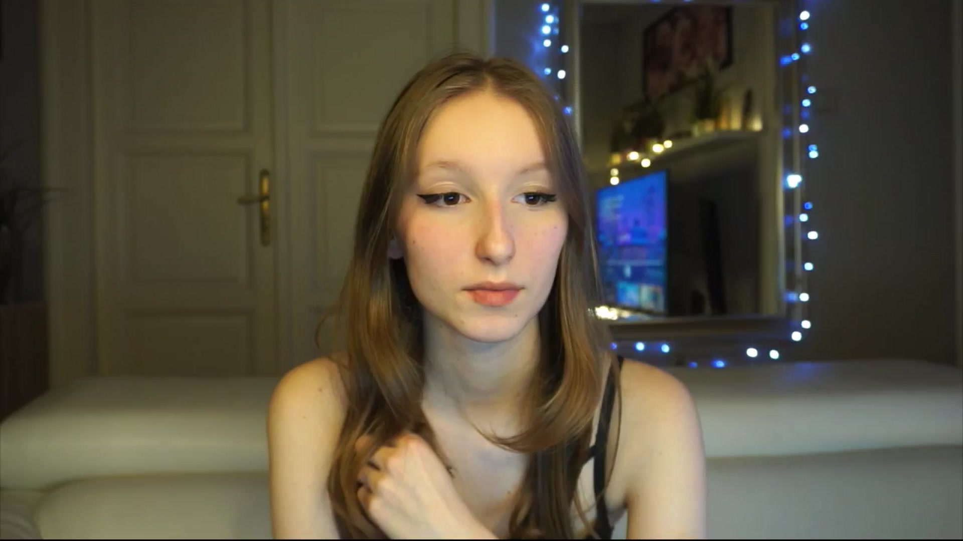 Gallery image thumbnail from Sw33t_g1rl's myfreecams stream on, 01/20/2026, 16:12 image 11 of 20