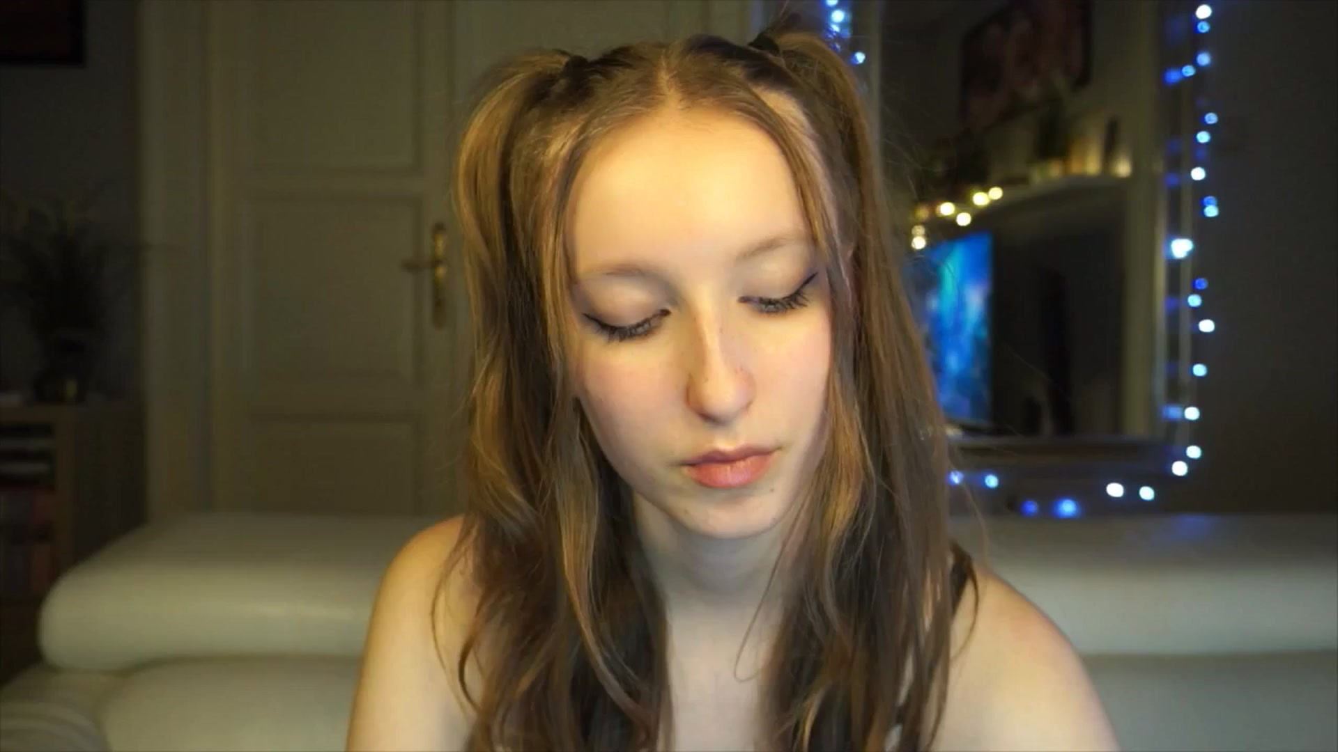 Gallery image thumbnail from Sw33t_g1rl's myfreecams stream on, 01/25/2026, 21:41 image 8 of 20