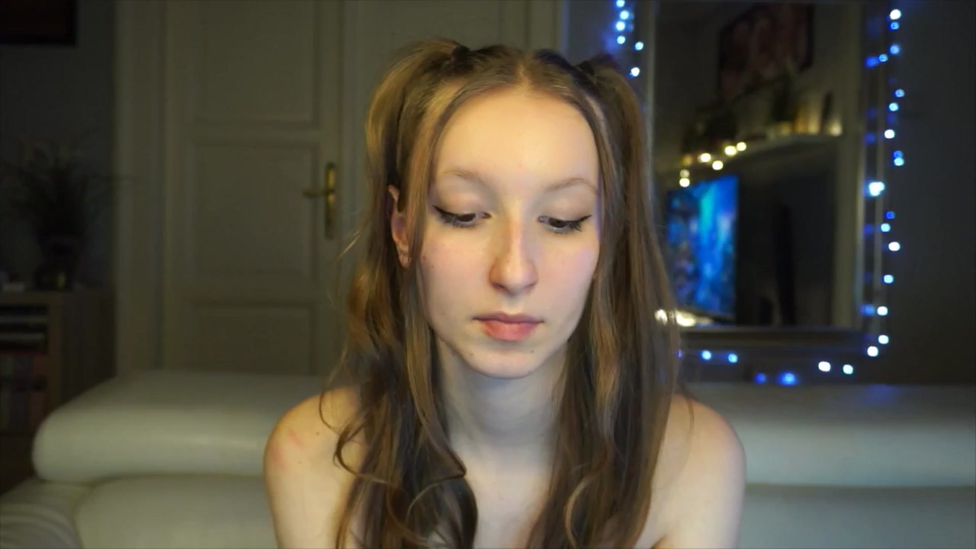 Gallery image thumbnail from Sw33t_g1rl's myfreecams stream on, 01/25/2026, 21:41 image 11 of 20