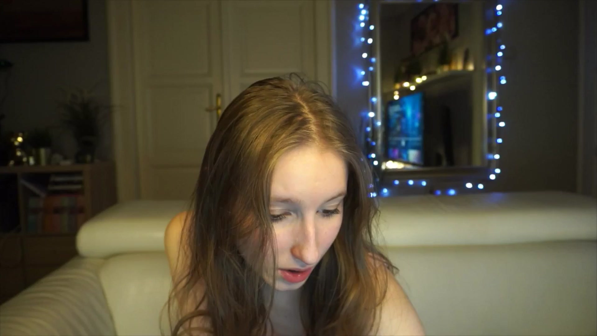 Gallery image thumbnail from Sw33t_g1rl's myfreecams stream on, 01/26/2026, 18:37 image 5 of 20