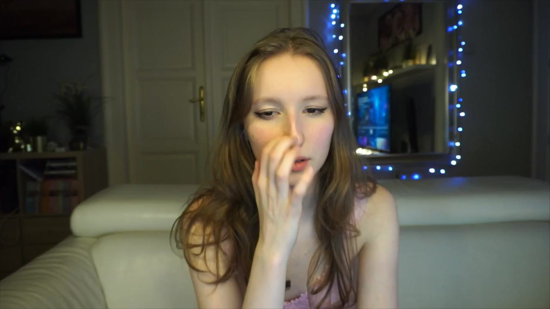 Gallery image thumbnail from Sw33t_g1rl's myfreecams stream on, 01/26/2026, 18:37 image 3 of 20