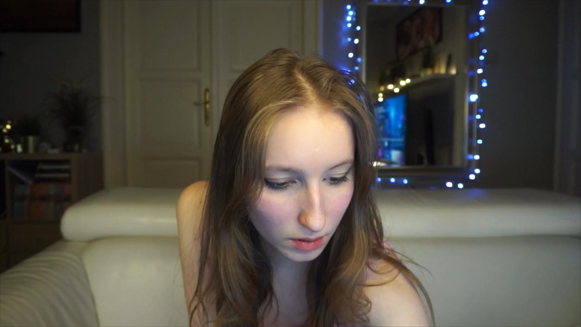 Gallery image thumbnail from Sw33t_g1rl's myfreecams stream on, 01/26/2026, 18:37 image 9 of 20