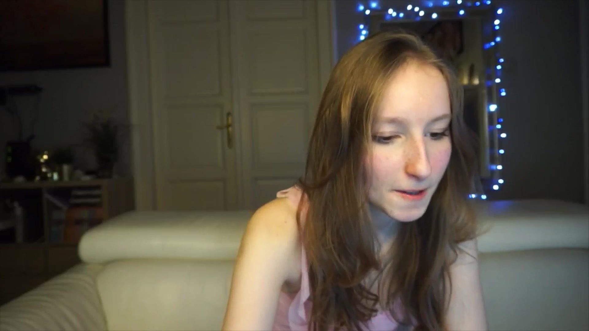 Gallery image thumbnail from Sw33t_g1rl's myfreecams stream on, 01/28/2026, 18:54 image 5 of 20