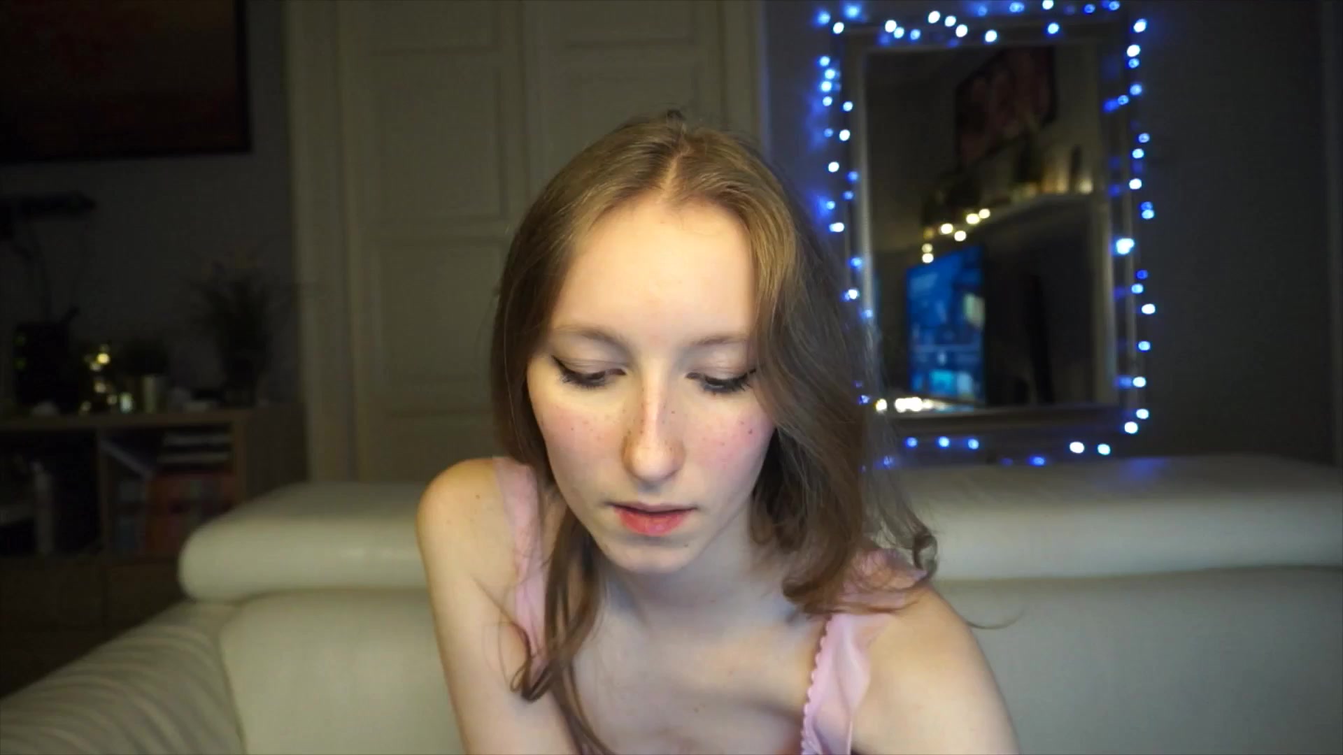 Gallery image thumbnail from Sw33t_g1rl's myfreecams stream on, 01/28/2026, 18:54 image 10 of 20