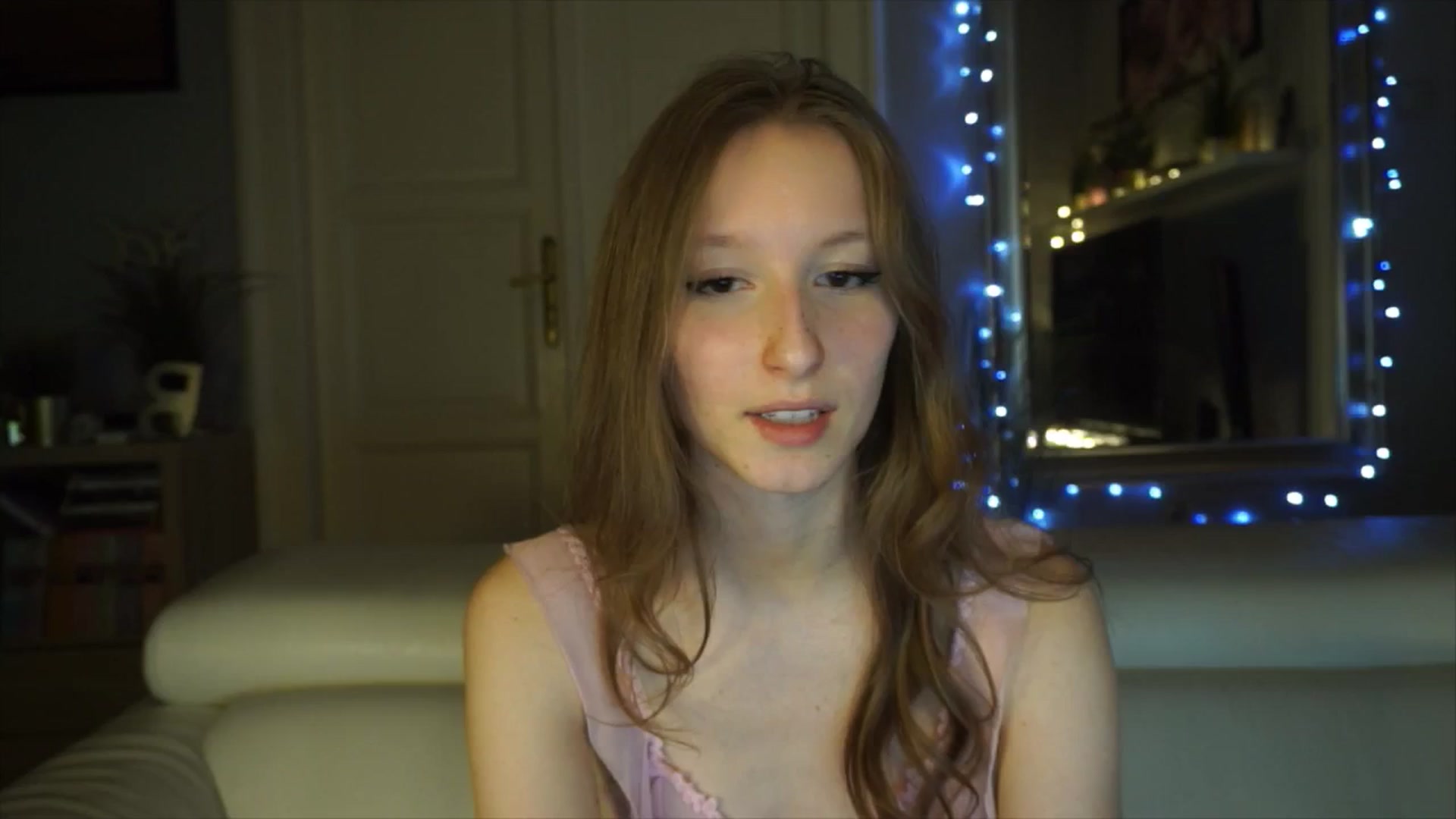 Gallery image thumbnail from Sw33t_g1rl's myfreecams stream on, 01/30/2026, 17:06 image 9 of 20
