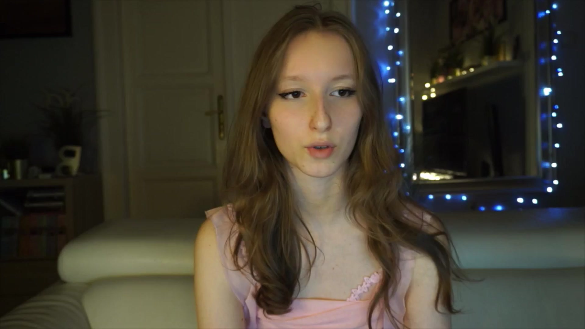 Gallery image thumbnail from Sw33t_g1rl's myfreecams stream on, 01/30/2026, 17:06 image 3 of 20