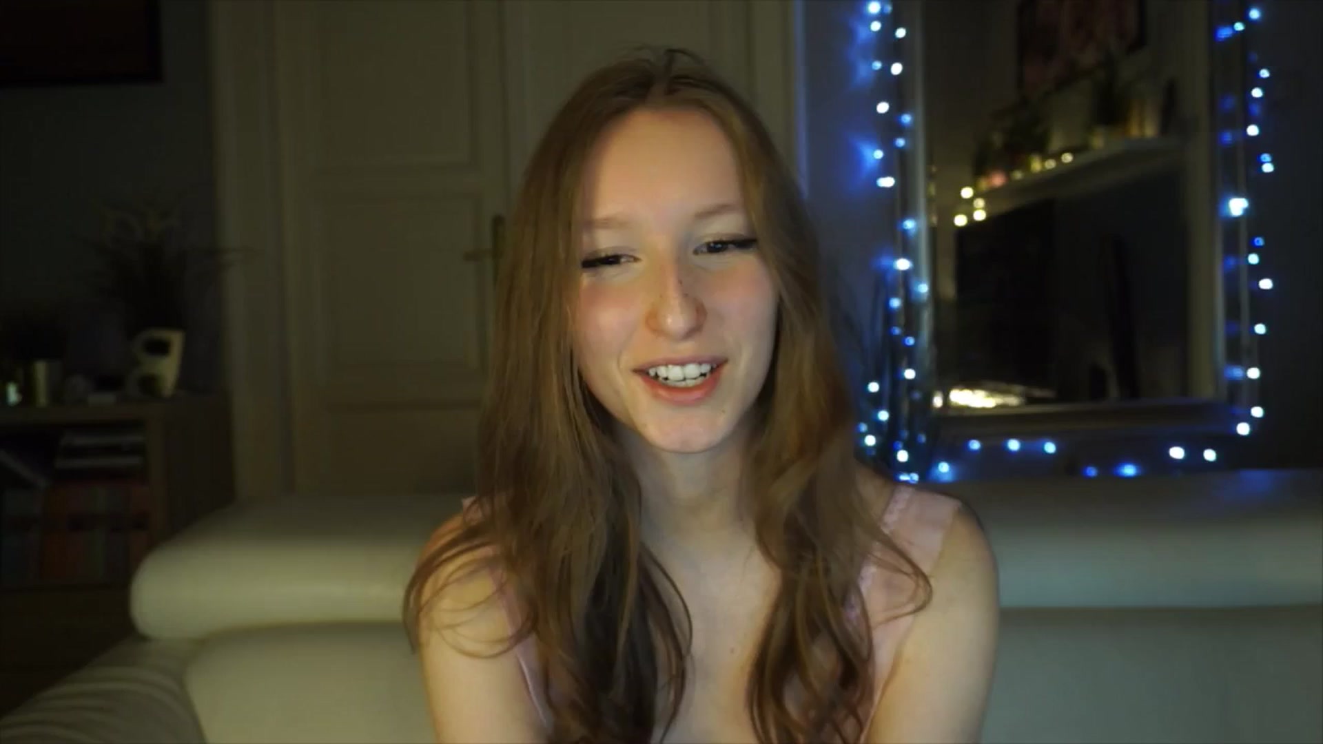 Gallery image thumbnail from Sw33t_g1rl's myfreecams stream on, 01/30/2026, 17:06 image 17 of 20