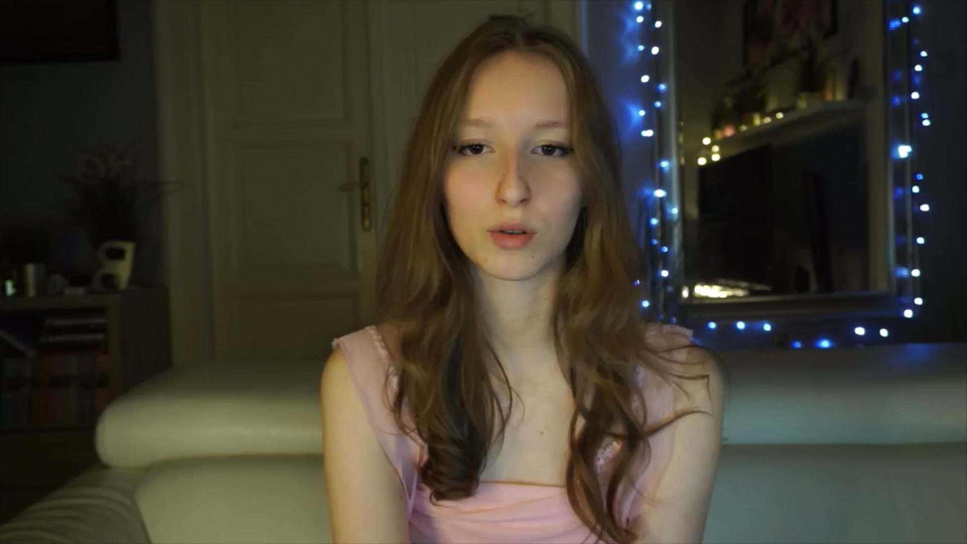 Gallery image thumbnail from Sw33t_g1rl's myfreecams stream on, 01/30/2026, 17:06 image 5 of 20