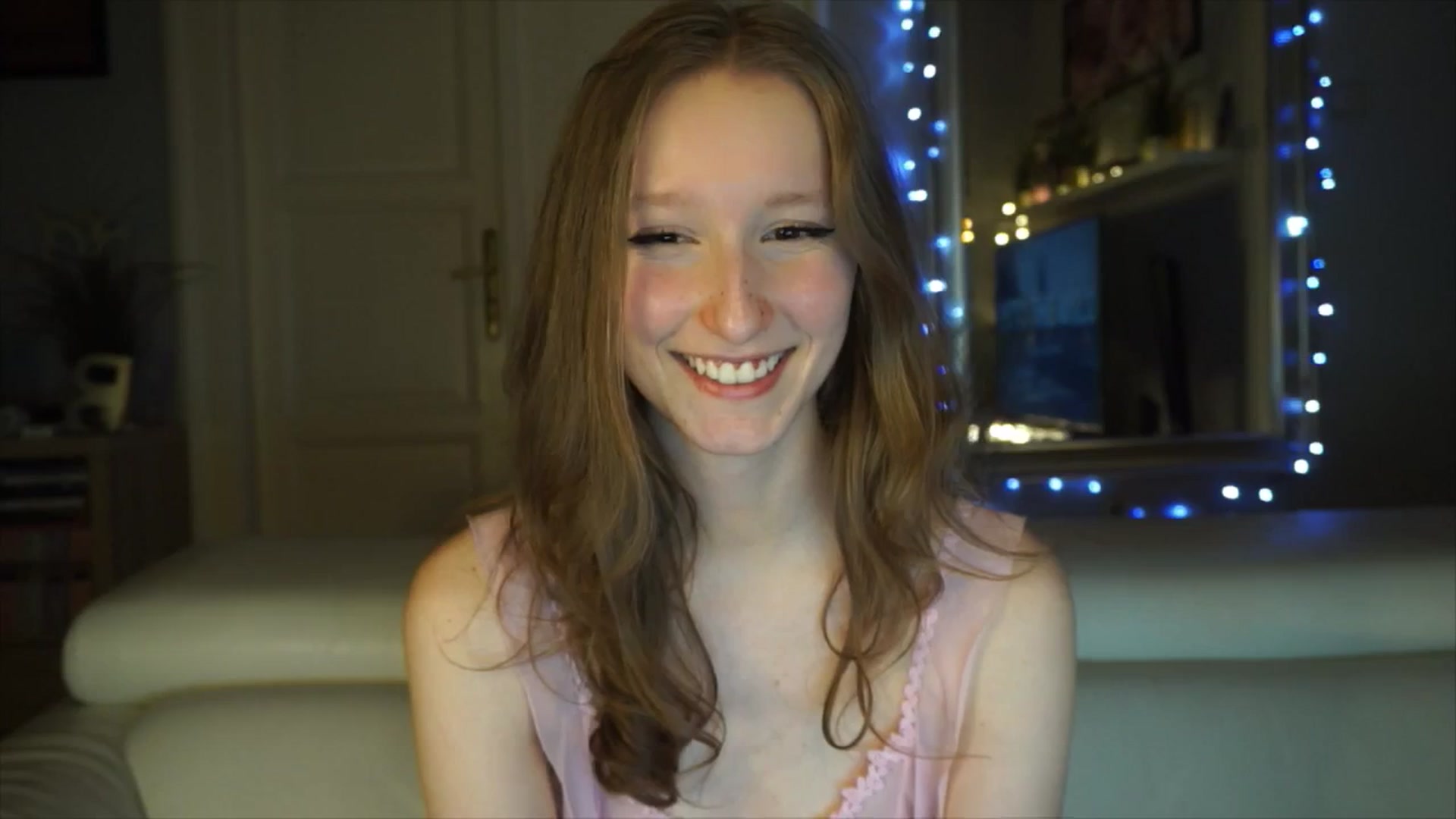 Gallery image thumbnail from Sw33t_g1rl's myfreecams stream on, 01/30/2026, 18:19 image 8 of 20