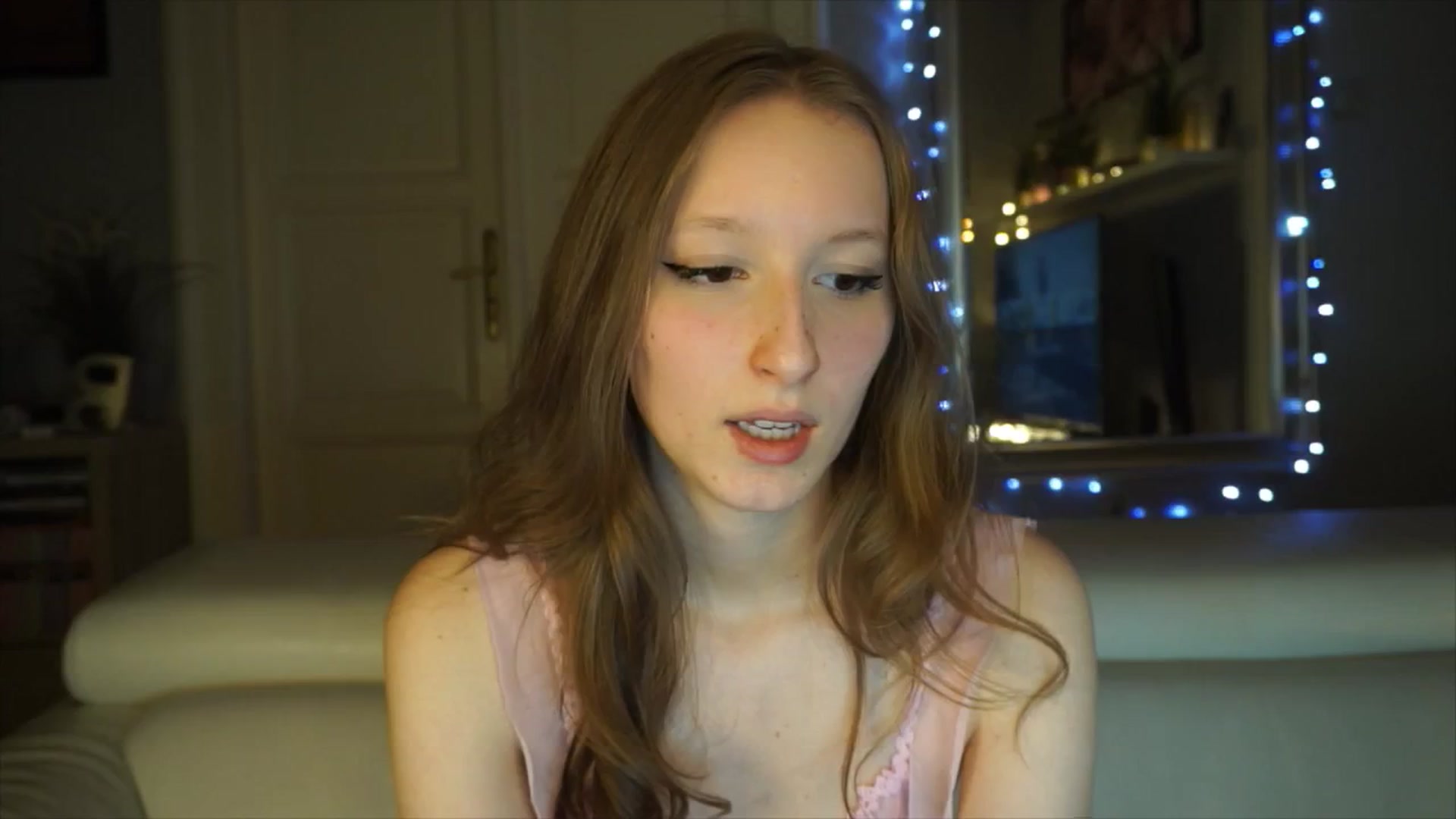 Gallery image thumbnail from Sw33t_g1rl's myfreecams stream on, 01/30/2026, 18:19 image 3 of 20