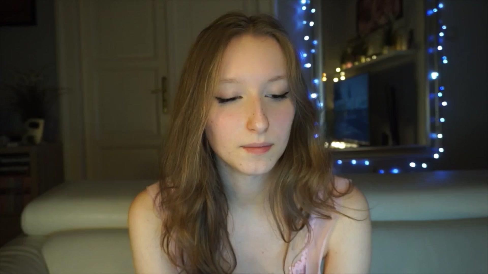 Gallery image thumbnail from Sw33t_g1rl's myfreecams stream on, 01/30/2026, 18:19 image 5 of 20
