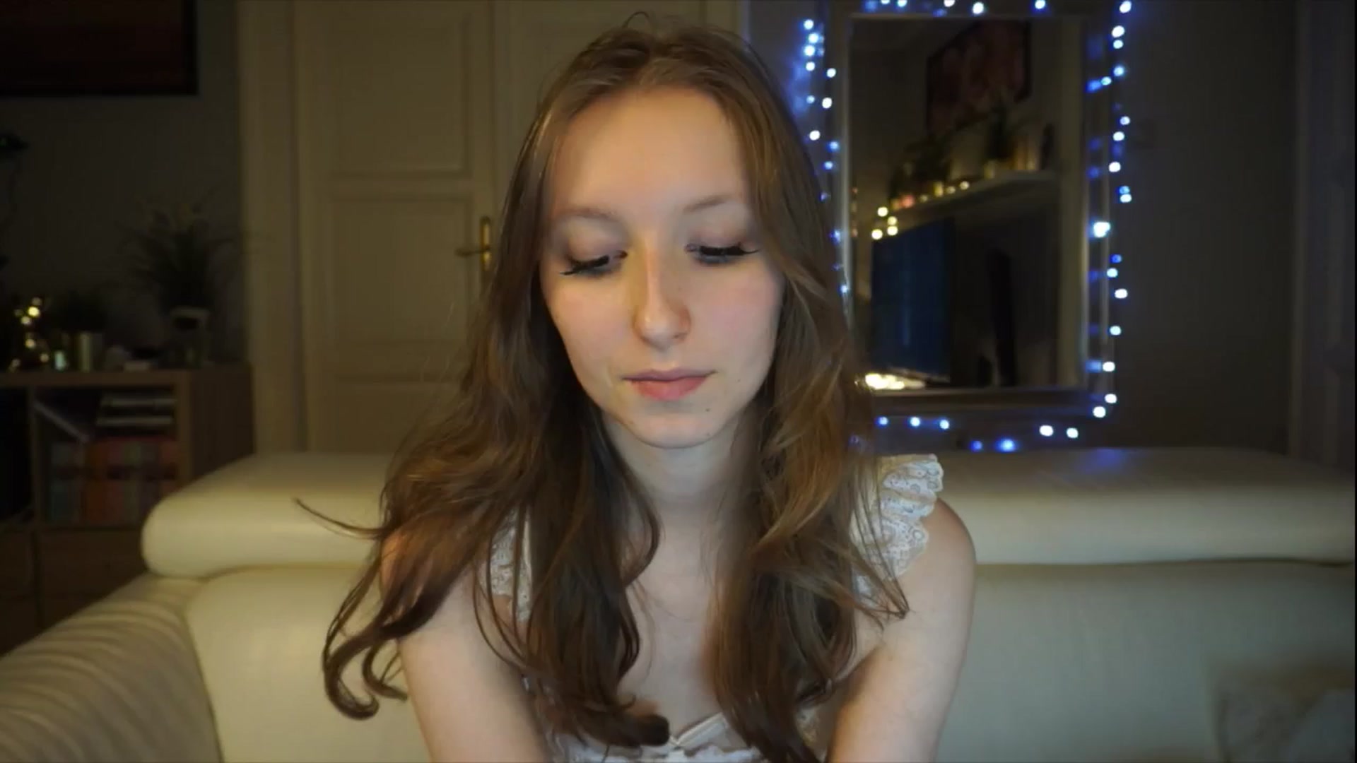 Gallery image thumbnail from Sw33t_g1rl's myfreecams stream on, 01/31/2026, 20:30 image 12 of 20