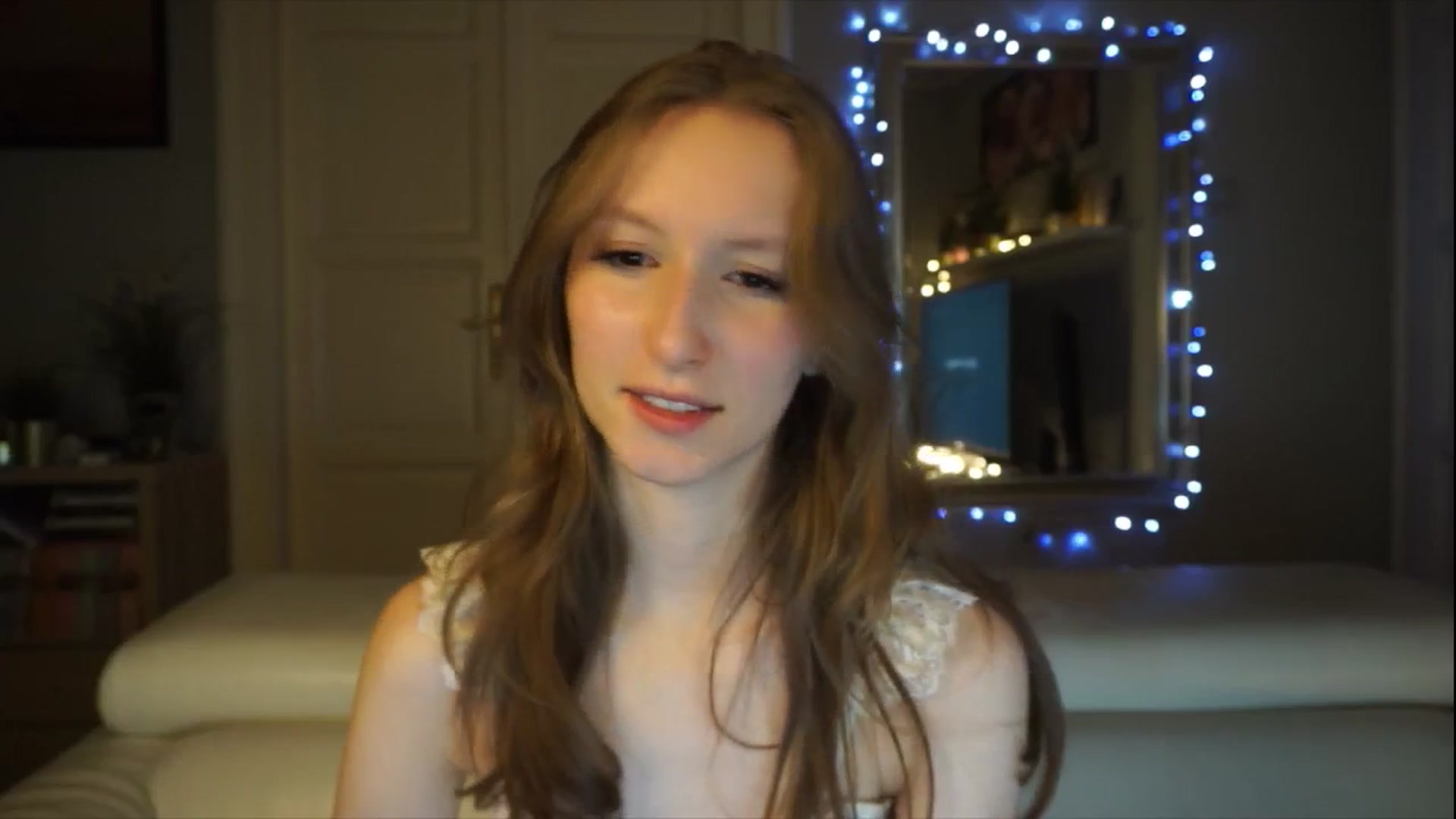 Gallery image thumbnail from Sw33t_g1rl's myfreecams stream on, 02/01/2026, 09:59 image 8 of 20