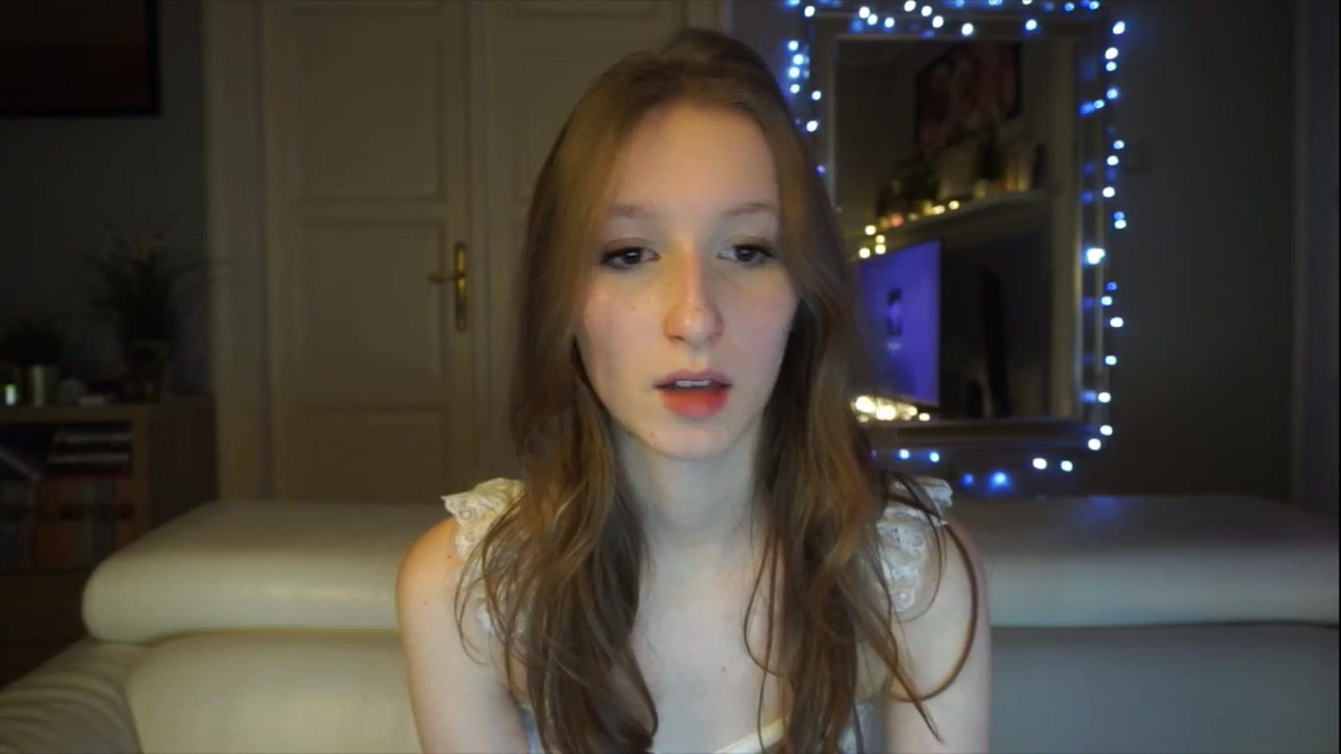Gallery image thumbnail from Sw33t_g1rl's myfreecams stream on, 02/01/2026, 09:59 image 19 of 20