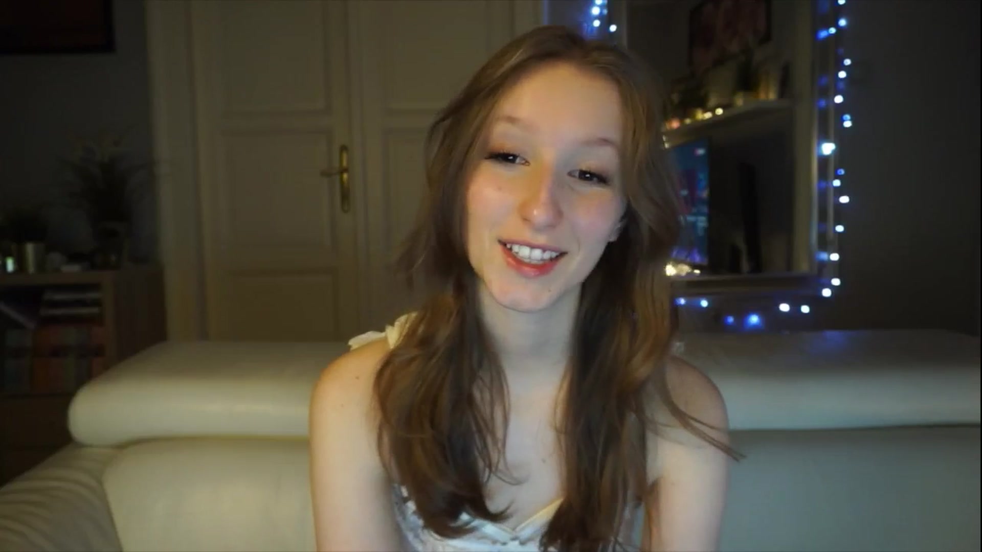 Gallery image thumbnail from Sw33t_g1rl's myfreecams stream on, 02/01/2026, 11:02 image 9 of 20