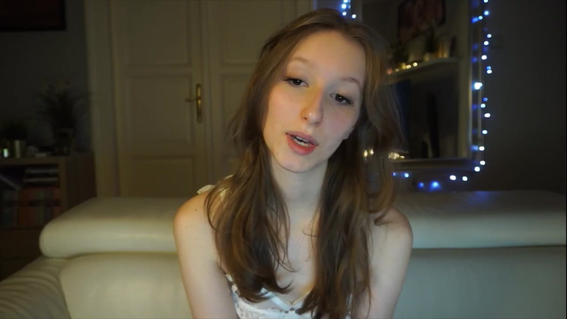 Gallery image thumbnail from Sw33t_g1rl's myfreecams stream on, 02/01/2026, 11:02 image 4 of 20