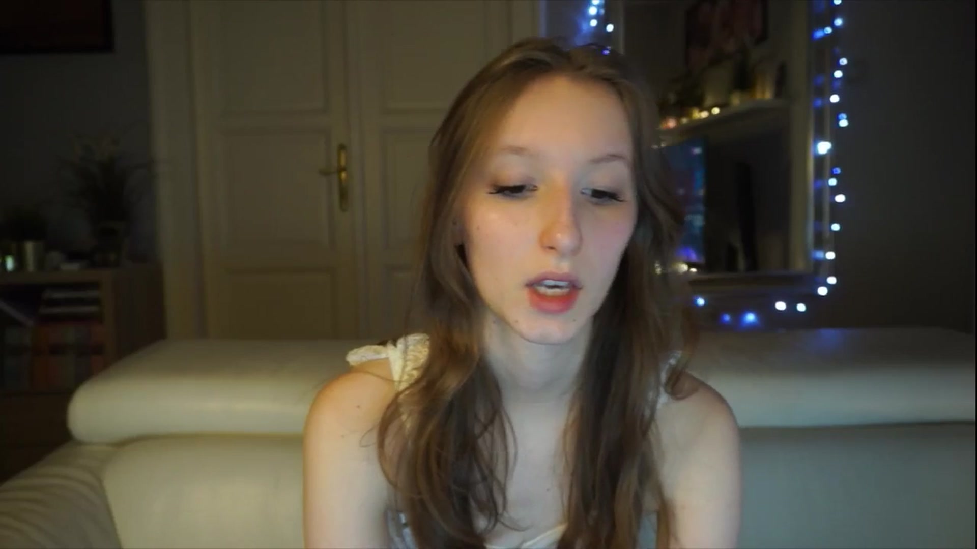 Gallery image thumbnail from Sw33t_g1rl's myfreecams stream on, 02/01/2026, 11:02 image 19 of 20