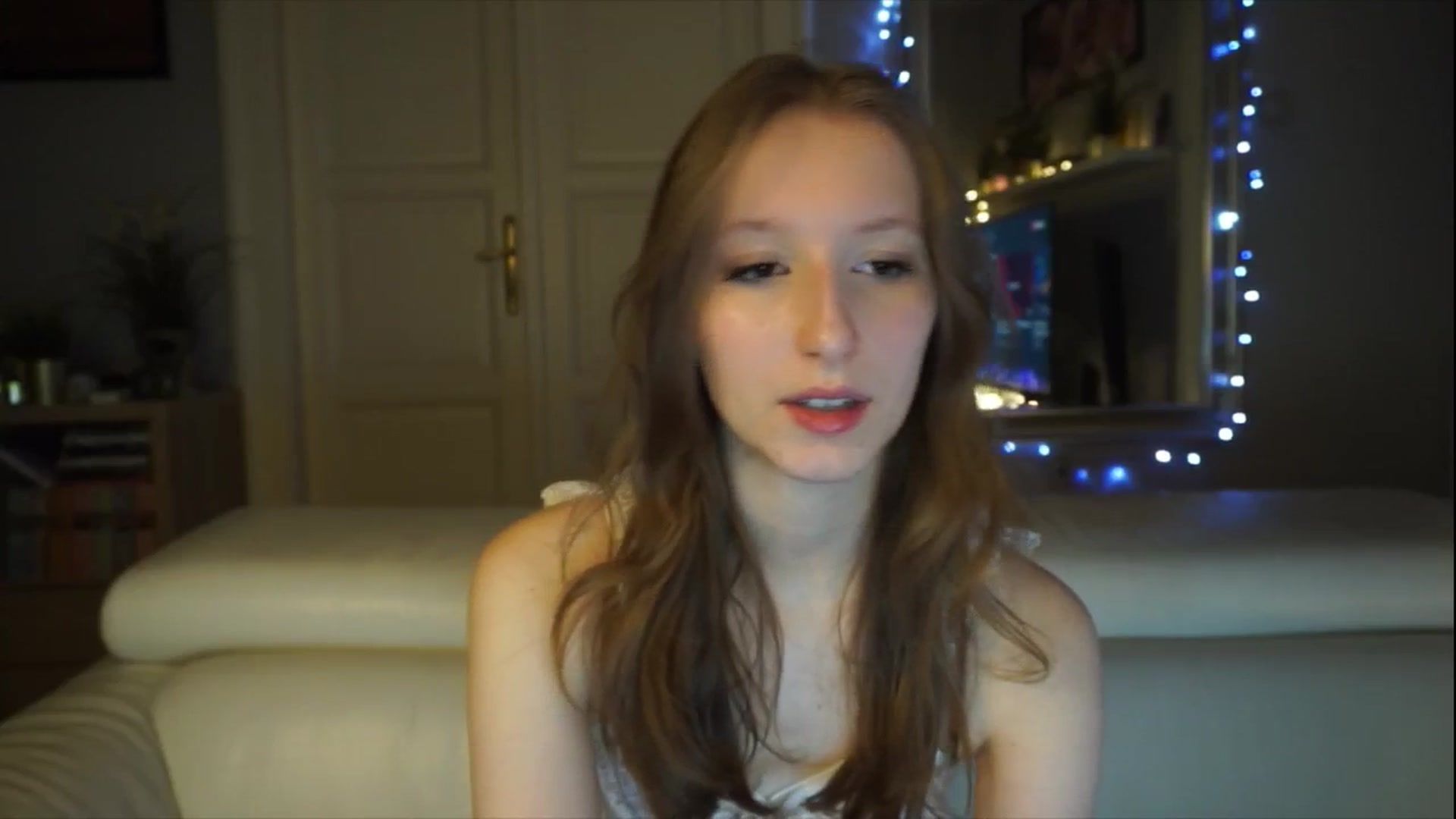 Gallery image thumbnail from Sw33t_g1rl's myfreecams stream on, 02/01/2026, 11:02 image 10 of 20