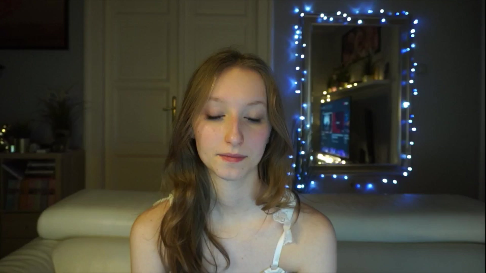 Gallery image thumbnail from Sw33t_g1rl's myfreecams stream on, 02/01/2026, 12:25 image 1 of 20