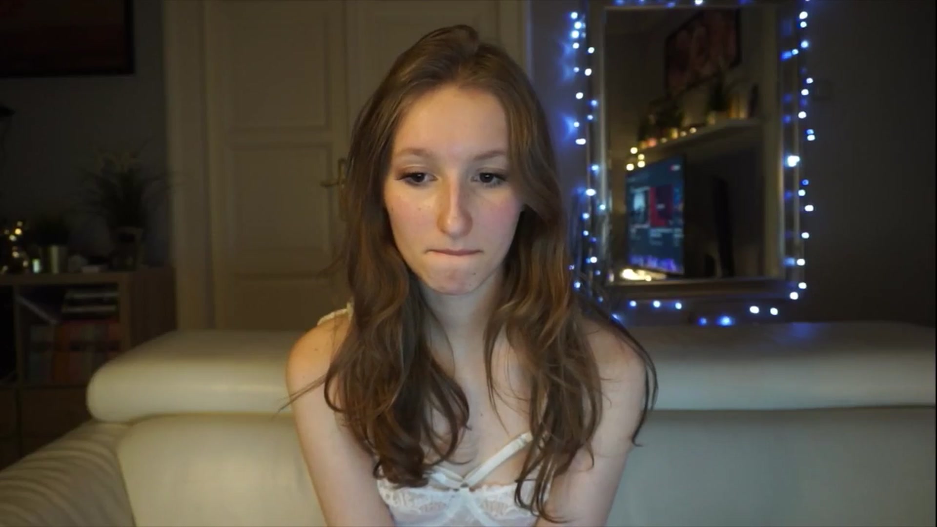 Gallery image thumbnail from Sw33t_g1rl's myfreecams stream on, 02/01/2026, 12:25 image 10 of 20