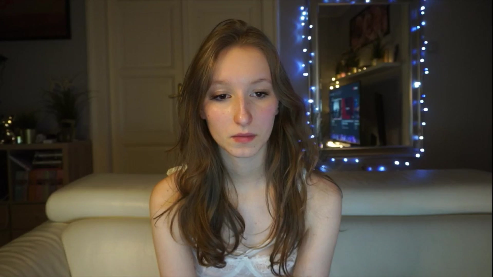 Gallery image thumbnail from Sw33t_g1rl's myfreecams stream on, 02/01/2026, 12:25 image 11 of 20