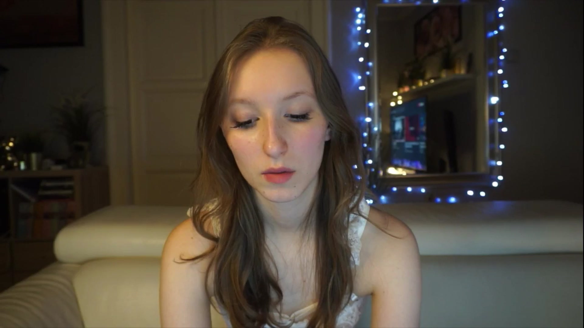 Gallery image thumbnail from Sw33t_g1rl's myfreecams stream on, 02/01/2026, 12:25 image 13 of 20