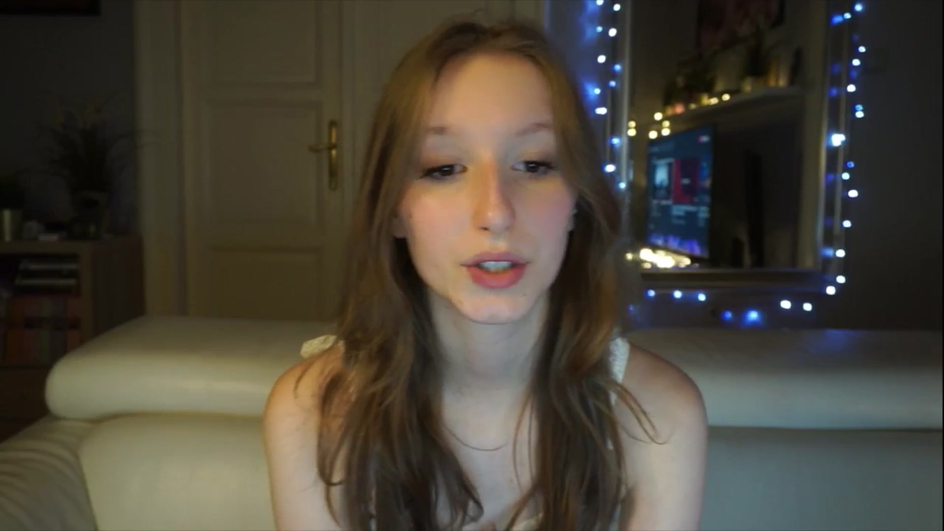 Gallery image thumbnail from Sw33t_g1rl's myfreecams stream on, 02/01/2026, 13:14 image 3 of 20