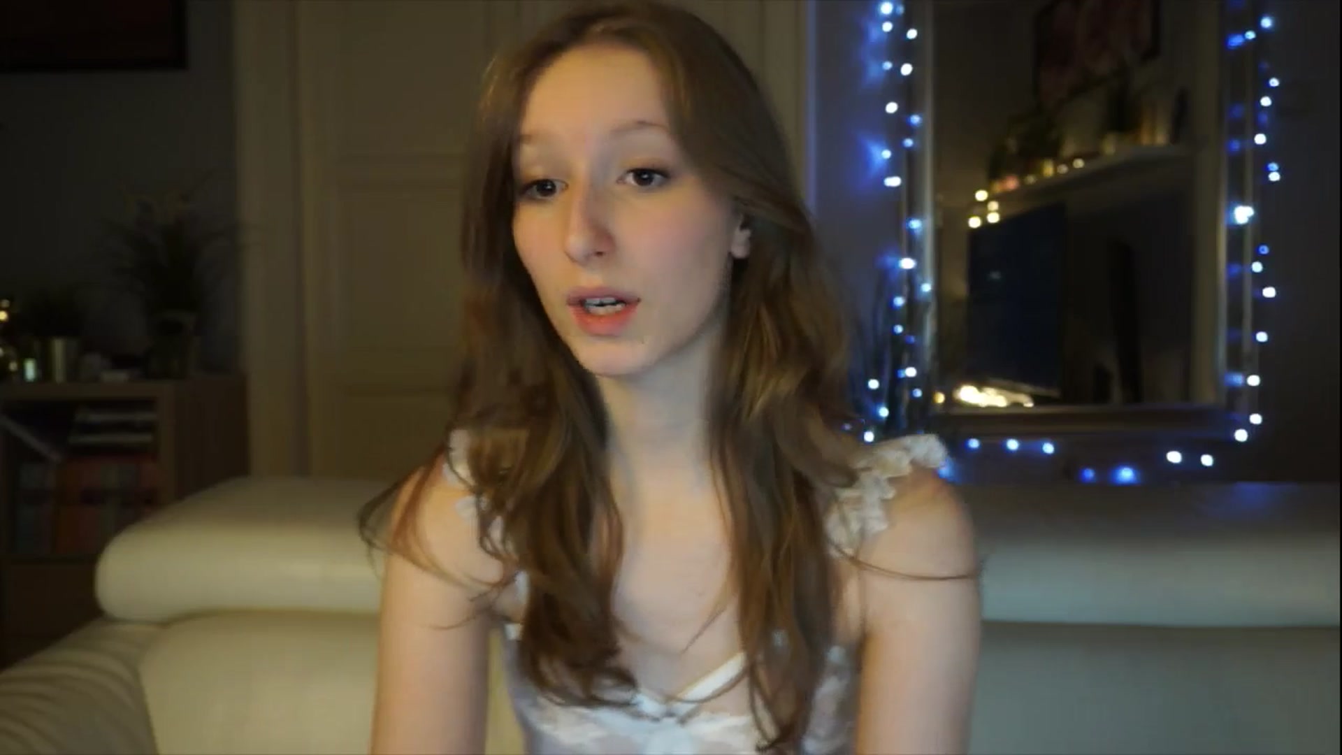 Gallery image thumbnail from Sw33t_g1rl's myfreecams stream on, 02/01/2026, 13:14 image 15 of 20