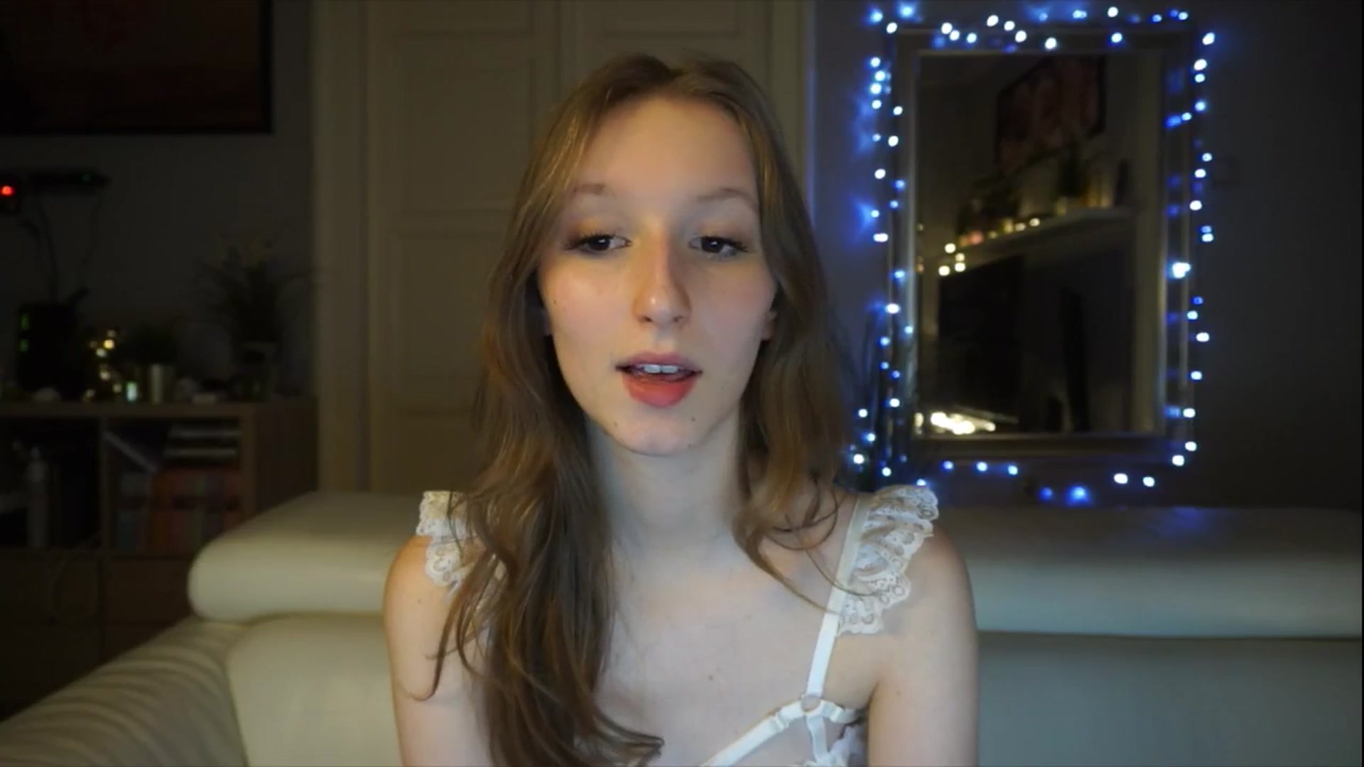 Gallery image thumbnail from Sw33t_g1rl's myfreecams stream on, 02/01/2026, 14:18 image 7 of 20