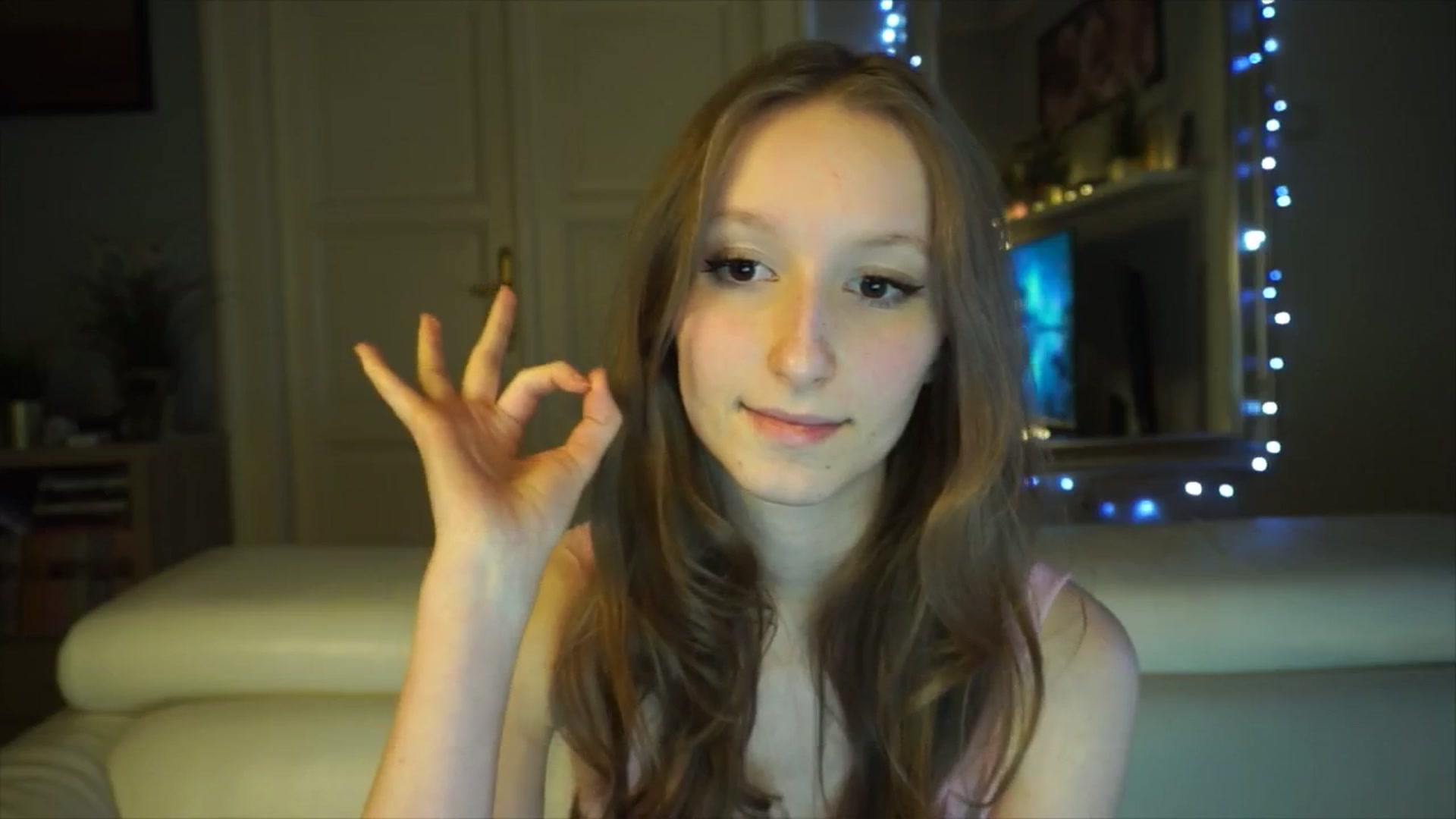 Gallery image thumbnail from Sw33t_g1rl's myfreecams stream on, 02/02/2026, 19:35 image 13 of 20