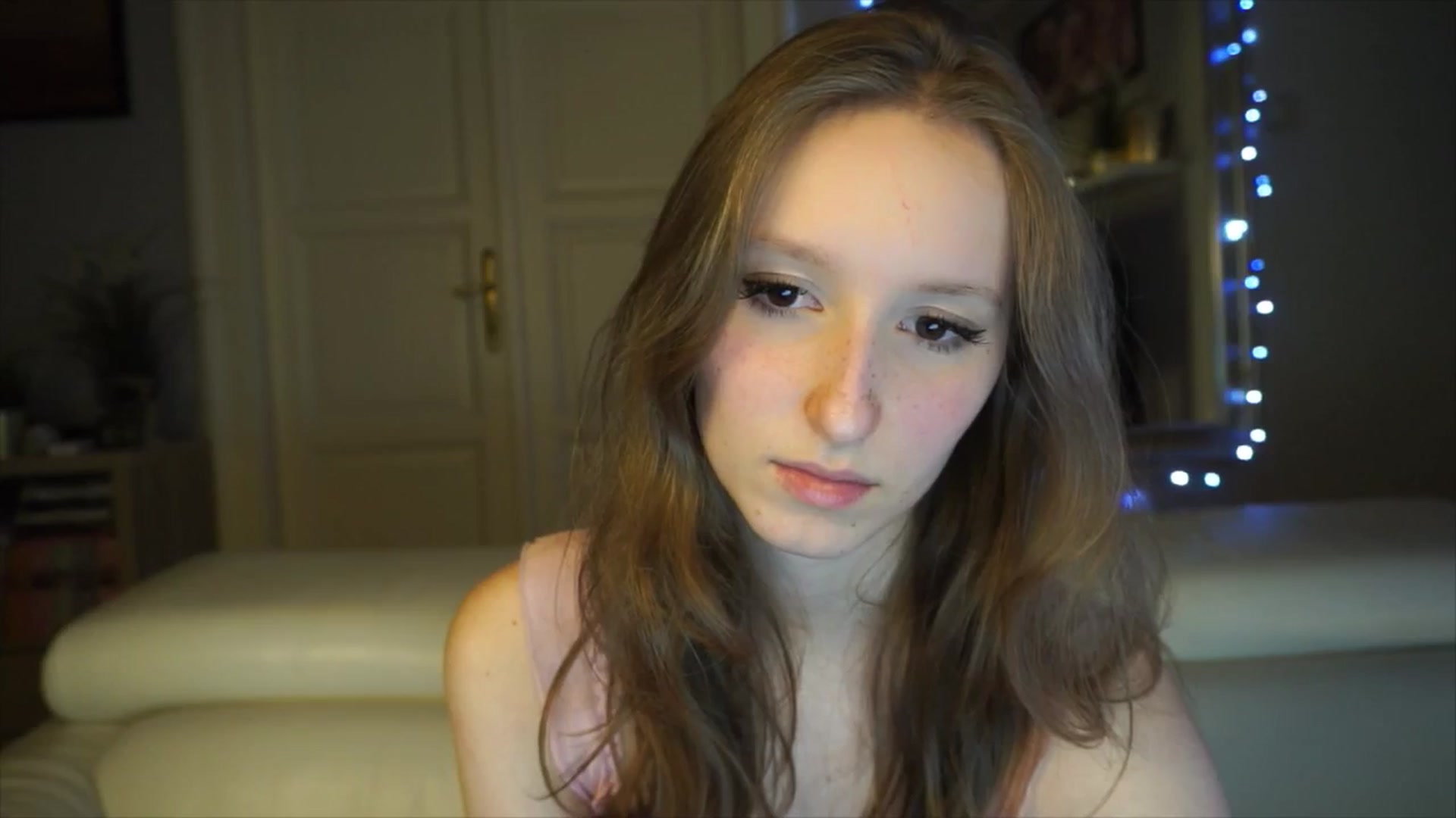 Gallery image thumbnail from Sw33t_g1rl's myfreecams stream on, 02/02/2026, 19:35 image 5 of 20