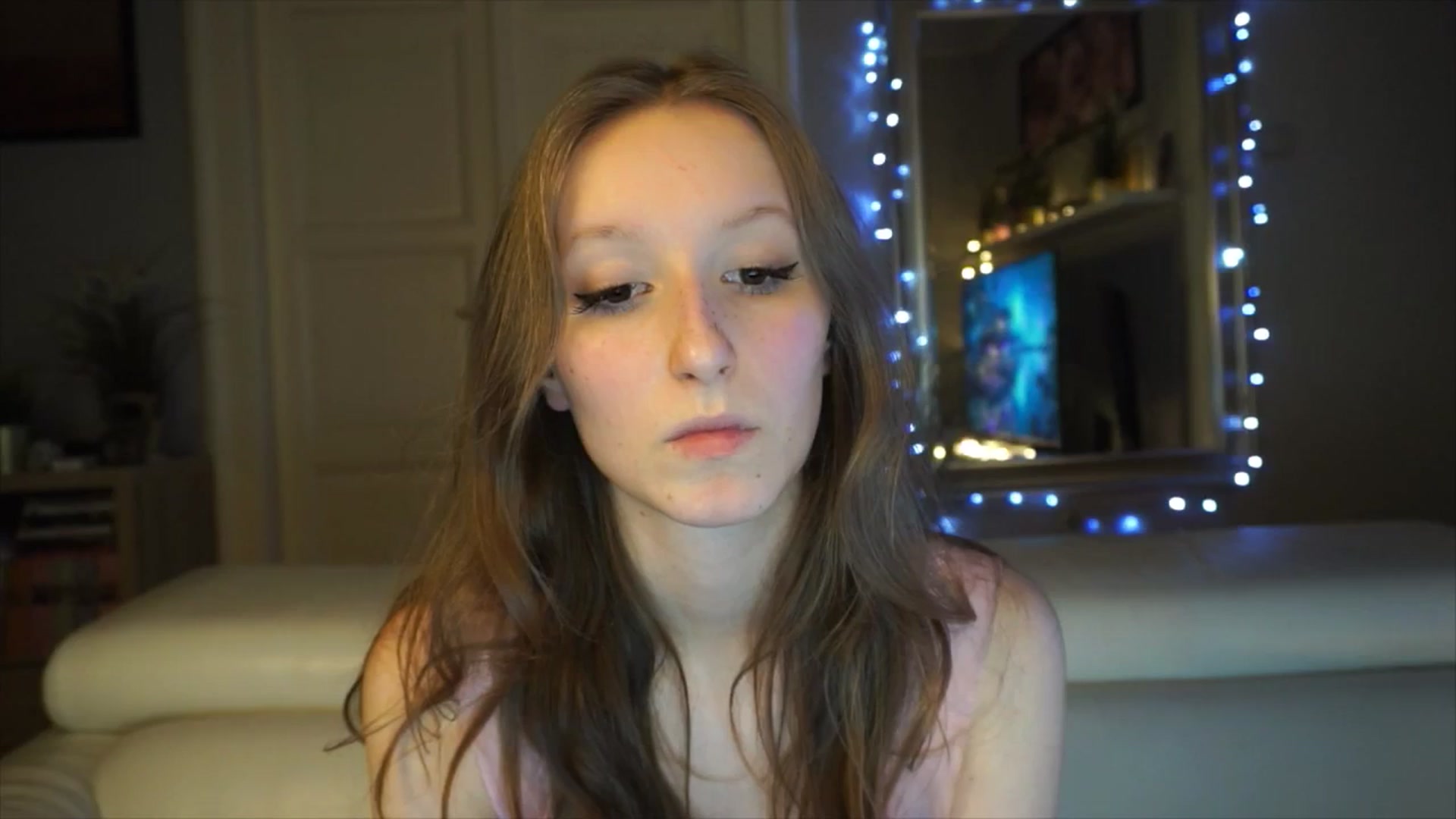 Gallery image thumbnail from Sw33t_g1rl's myfreecams stream on, 02/02/2026, 19:35 image 8 of 20