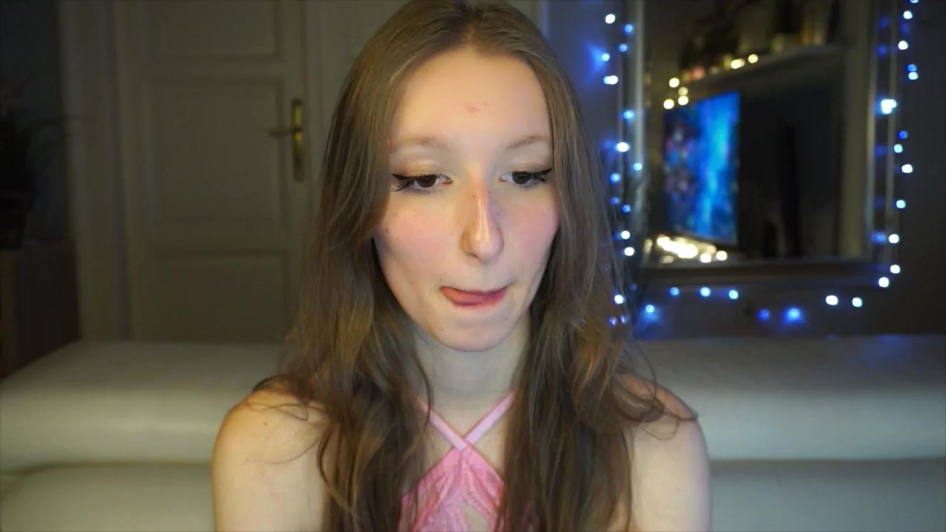Gallery image thumbnail from Sw33t_g1rl's myfreecams stream on, 02/03/2026, 17:49 image 8 of 20
